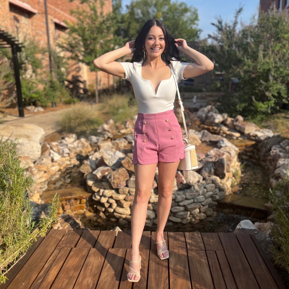 High waisted pretty pink shorts